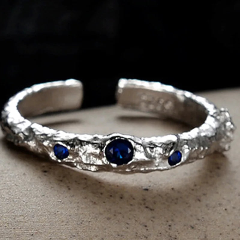 Bague CZ à texture extraterrestre R1268