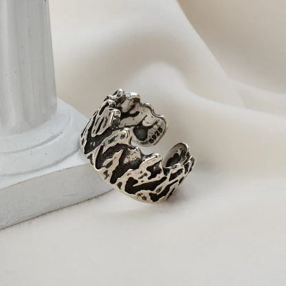 Bague large à texture antique R1228