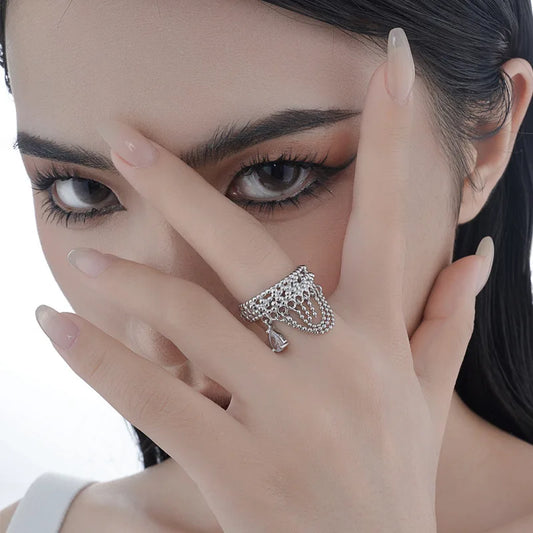 Bague pompon en dentelle perlée R1271