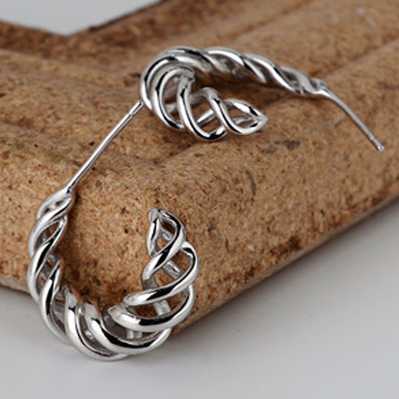 Boucles d'oreilles créoles en filigrane tressé E1032