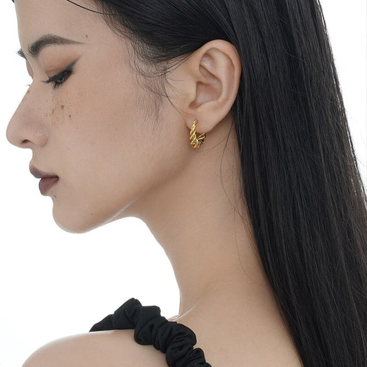 Boucles d'oreilles créoles en filigrane tressé E1032