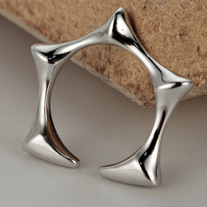 Bague ouverte étoile géométrique R1138