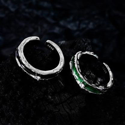 Bague texturée en bande d'émail R1262