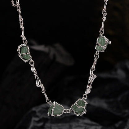 Collier à chaîne irrégulière en jade N1014