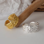 Bague battue irrégulière faite à la main R162