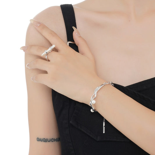 Bague longue perle baroque Alien R1224
