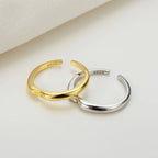 Bague polie à bande irrégulière R1129