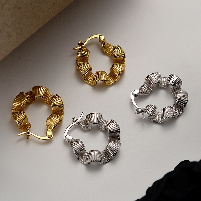Boucles d'oreilles créoles à plis irréguliers E1042