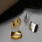 Boucles d'Oreilles Courbes Asymétriques E1038 1 Pièce