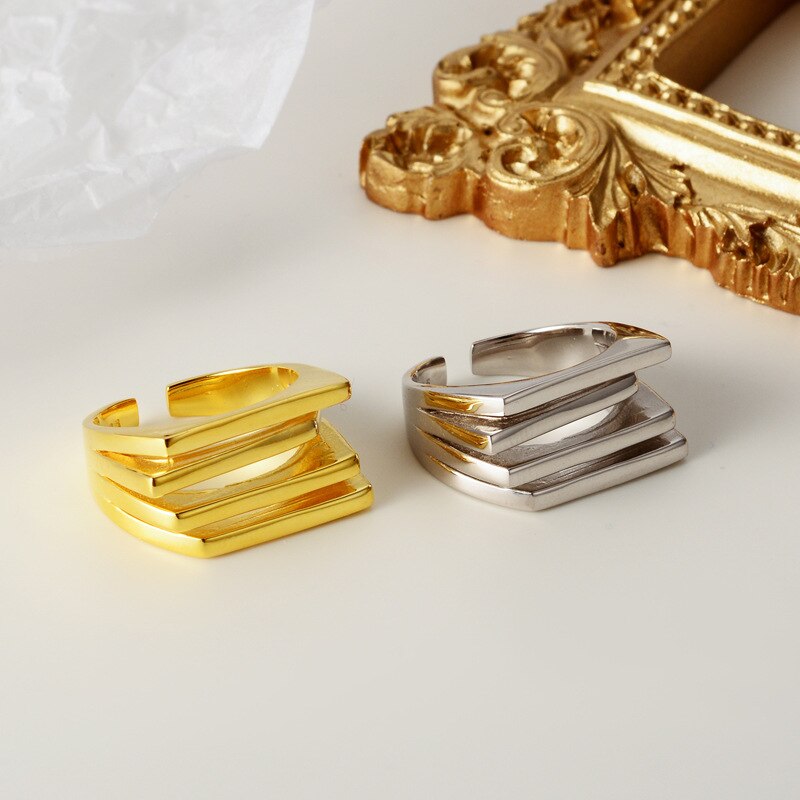 Bague épaisse carrée en couches R1039