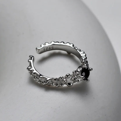 Bague texturée extraterrestre CZ noire R1234