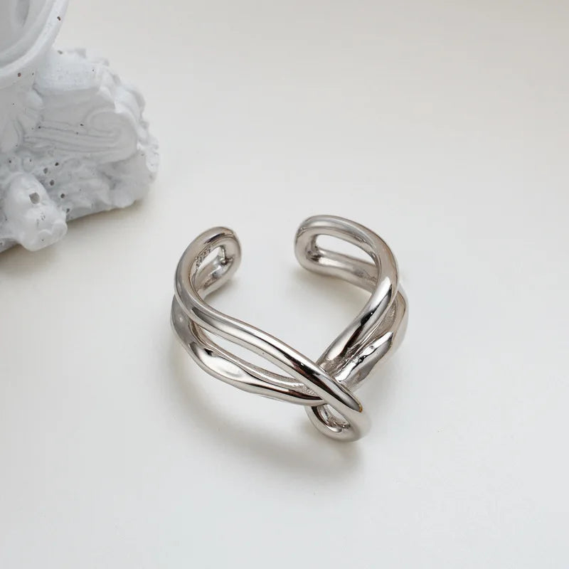 Anneau ouvert torsadé liquide R1131