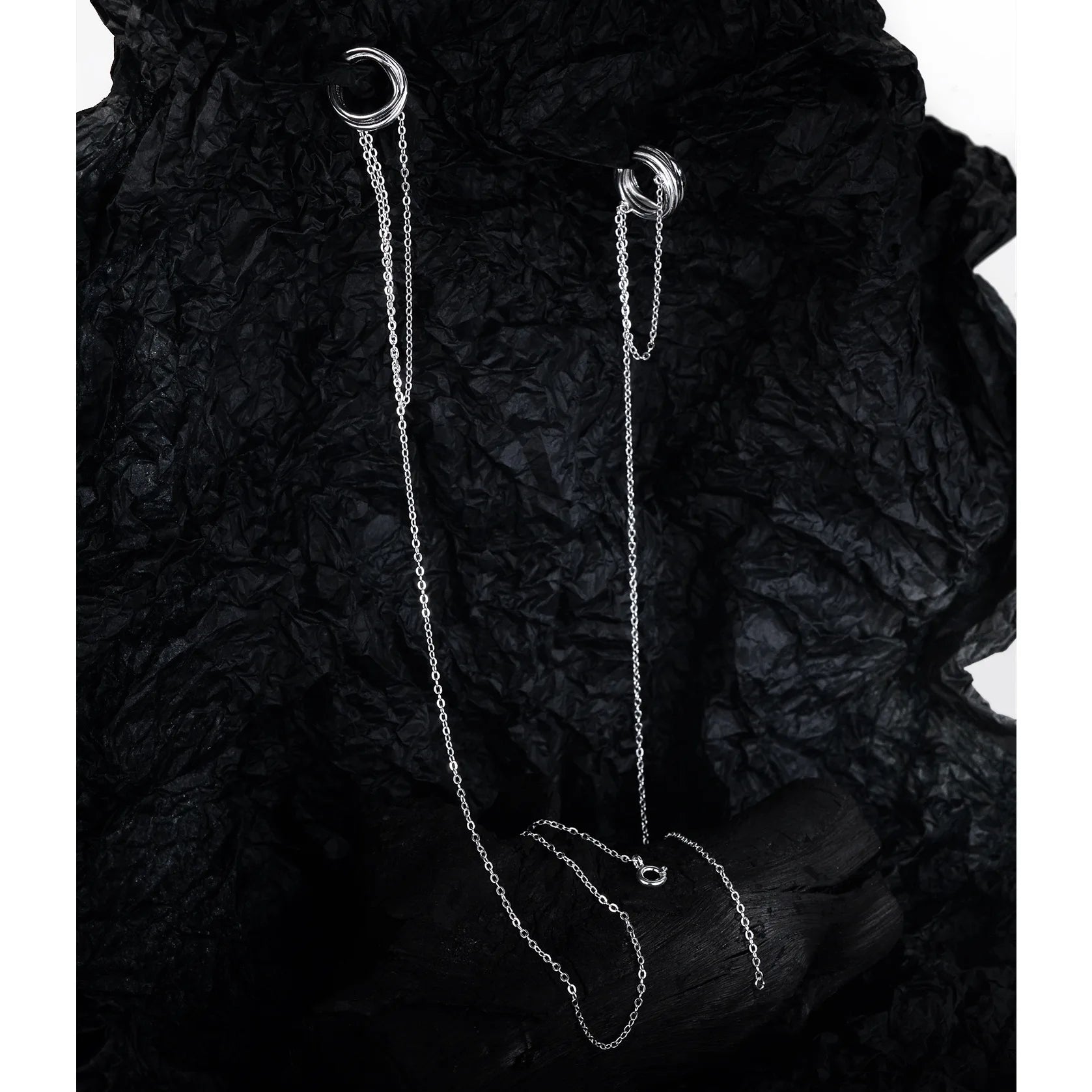 Boucle d'oreille créoles à longue chaîne E1173
