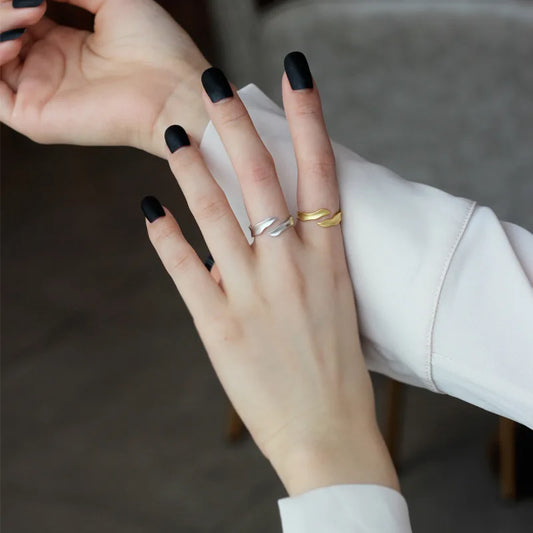 Bague minimaliste vague mate R116
