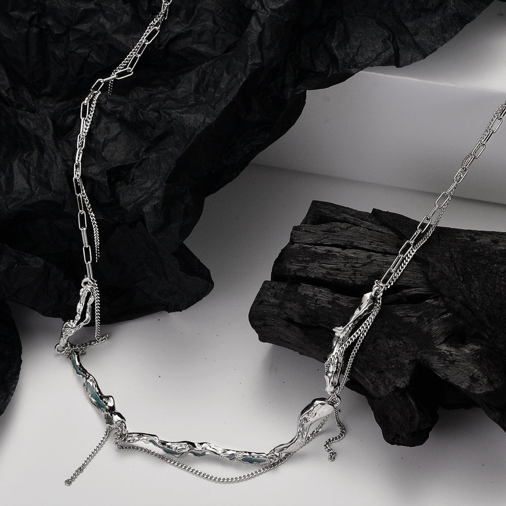 Collier irrégulier en émail texturé N1017