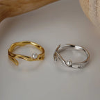Bague minimaliste en perles de coquillage R1034
