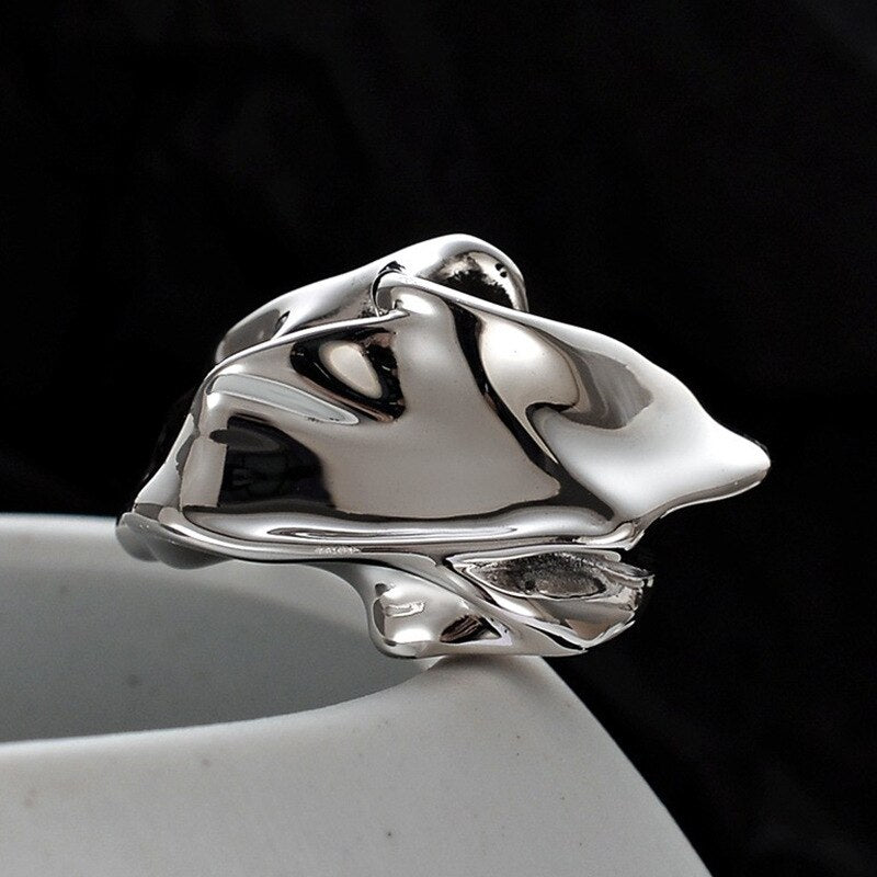 Bague épaisse à volants polis R1263