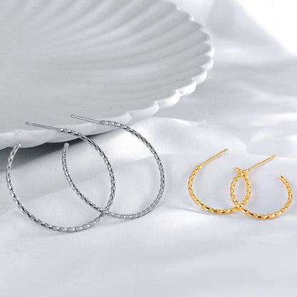 Boucles d'oreilles créoles en fil de corde E1052