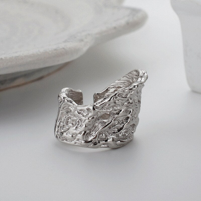 Anneau large à texture robuste R1040