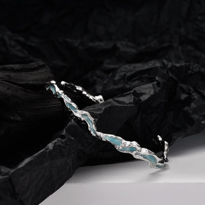 Bracelet froissé en émail bleu Alien B1011