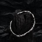 Bracelet froissé en émail bleu Alien B1011