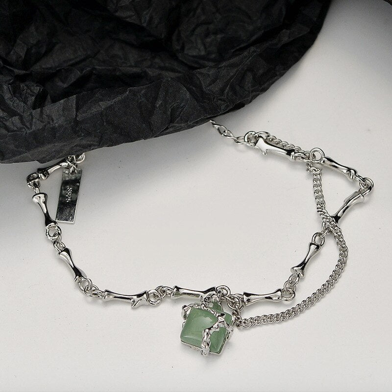 Bracelet en jade enveloppé de nœuds de bambou B1018