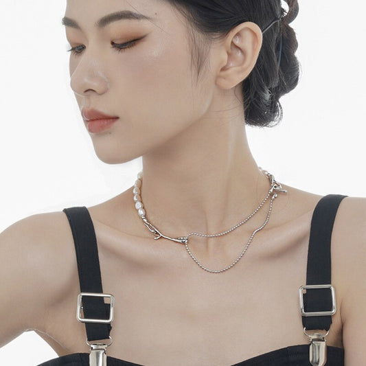 Collier irrégulier de perles baroques N1044