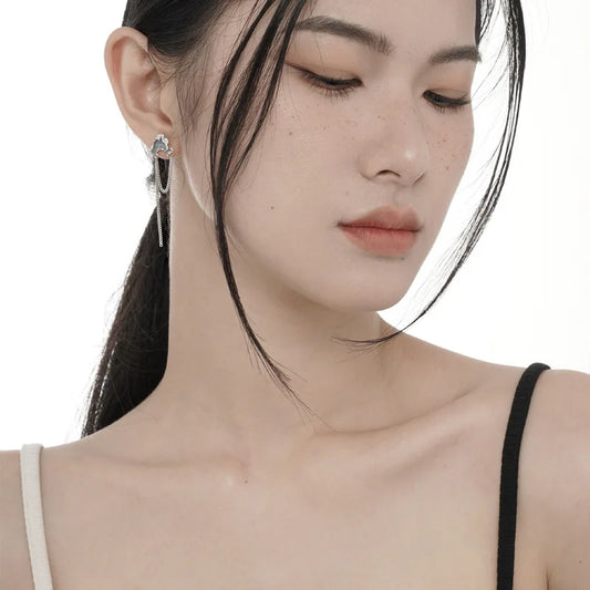 Boucle d'oreille longue chaîne en émail bleu E1126