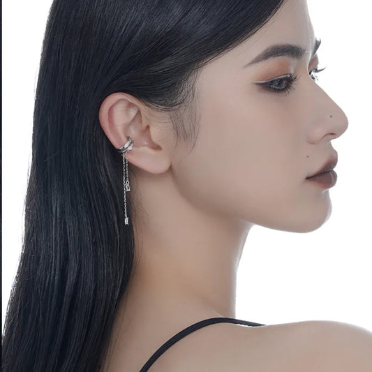 Manchette d'oreille Huggies en chaîne CZ E1129, 1 pièce