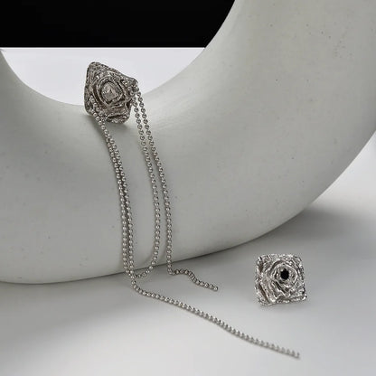 Clous d'oreilles à longue chaîne florale E1216