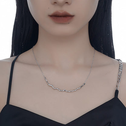 Collier en fil épais froissé N1030