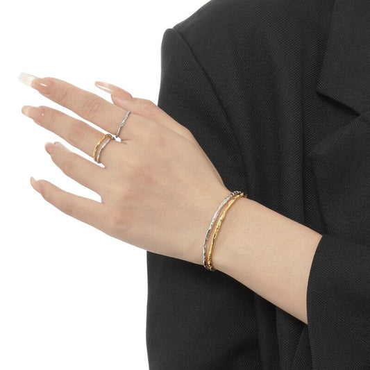 Bracelet en fil de texture froissé B1051