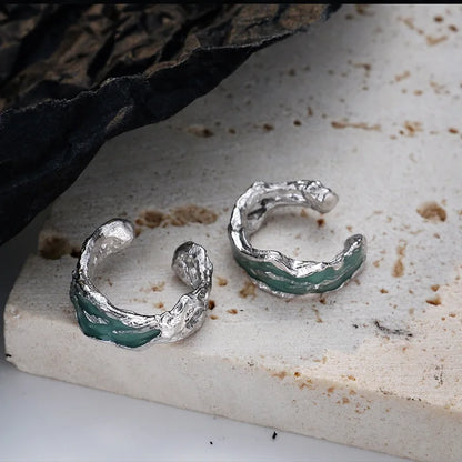 Clou d'oreille à élément corrodé en émail E1162, 1 pièce