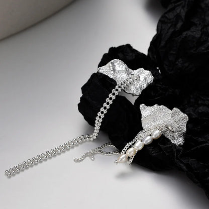 Boucle d'oreille longue chaîne en perles irrégulières E1227