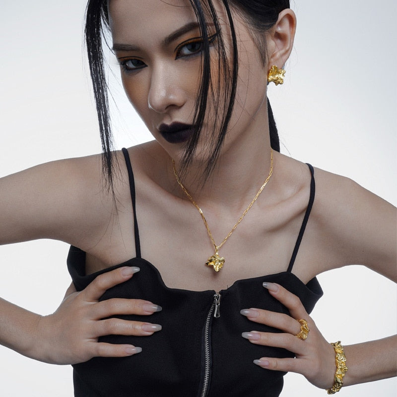 Clous irréguliers effet feuille d'aluminium à volants E1165