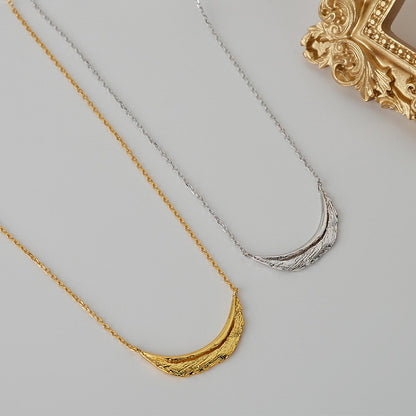 Collier de plumes de feuilles ridées N1028