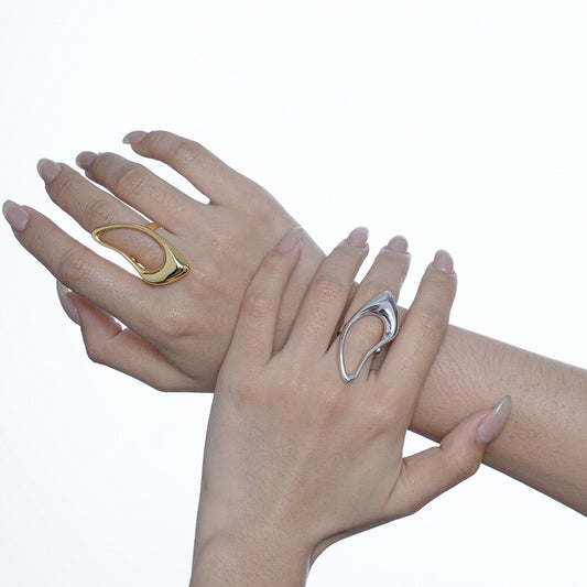 Bague asymétrique longue abstraite R1077