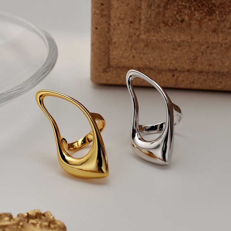 Bague asymétrique longue abstraite R1077