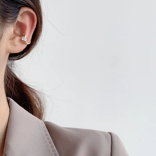 Boucle d'oreille ondulée solitaire CZ E1037, 1 pièce