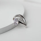 Boucle d'oreille ondulée solitaire CZ E1037, 1 pièce