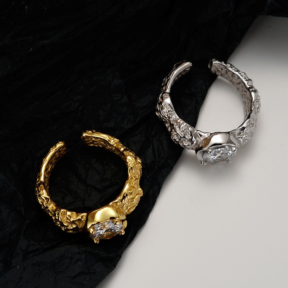 Anneau texturé d'écorce d'arbre R1270