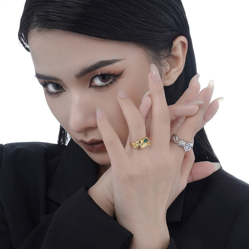 Anneau texturé d'écorce d'arbre R1270