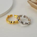 Anneau de bande irrégulier torsadé R1141