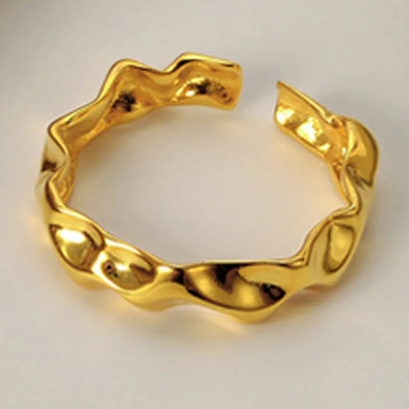 Anneau de bande irrégulier torsadé R1141