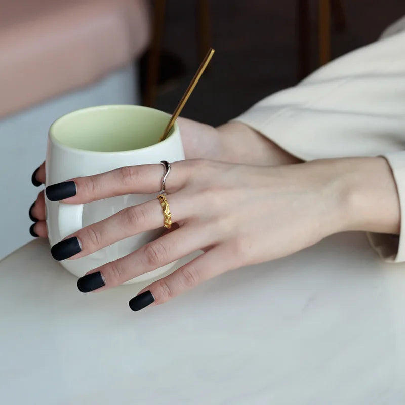 Anneau de bande irrégulier torsadé R1141