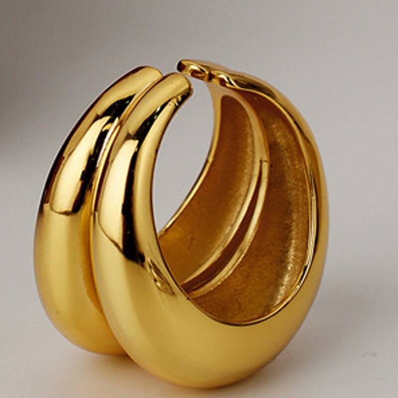 Anneau large et épais R1053