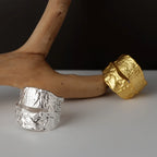 Bague large motif martelé R149
