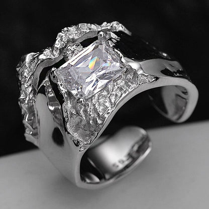 Bague à motif extraterrestre en pierre carrée R1198