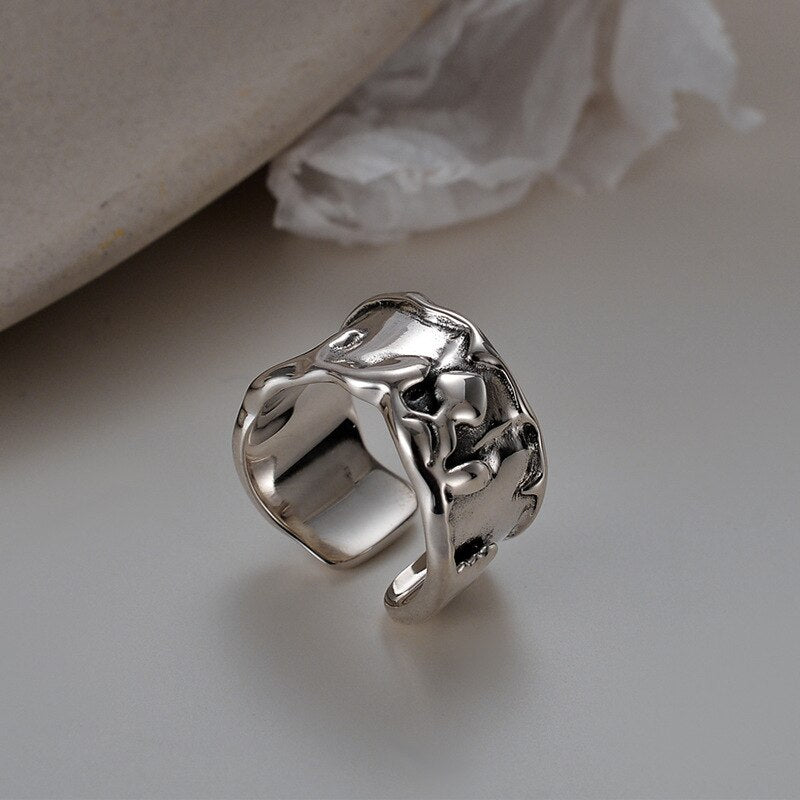 Bague épaisse à texture large et expressive R1281