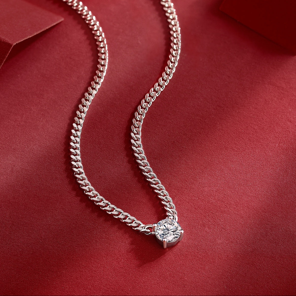 Solitiare Moissanite Curb Chain Necklace